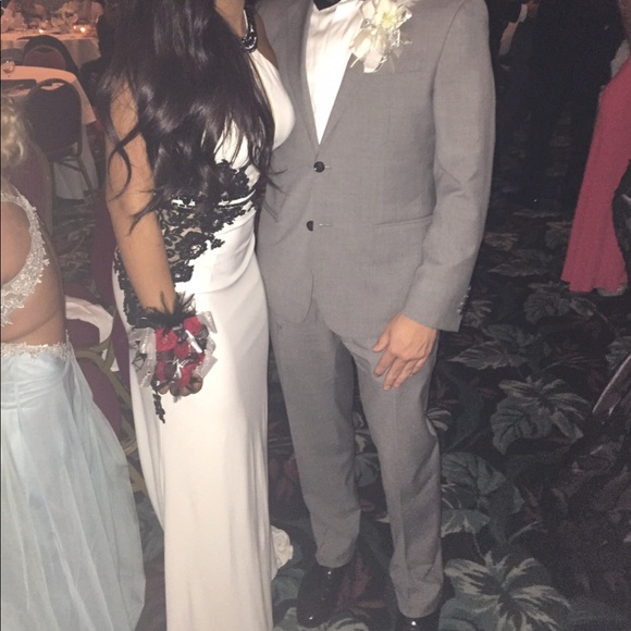 Elegant white and black Sherri Hill dress - Picture 6 of 6